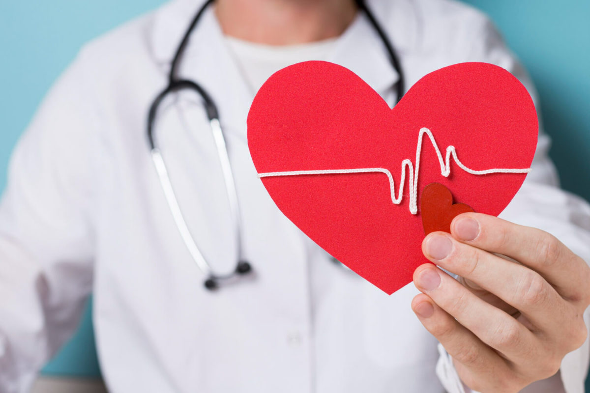 Bărbații și sănătatea inimii – 8 lucruri simple care reduc riscul de infarct cu 40–50%